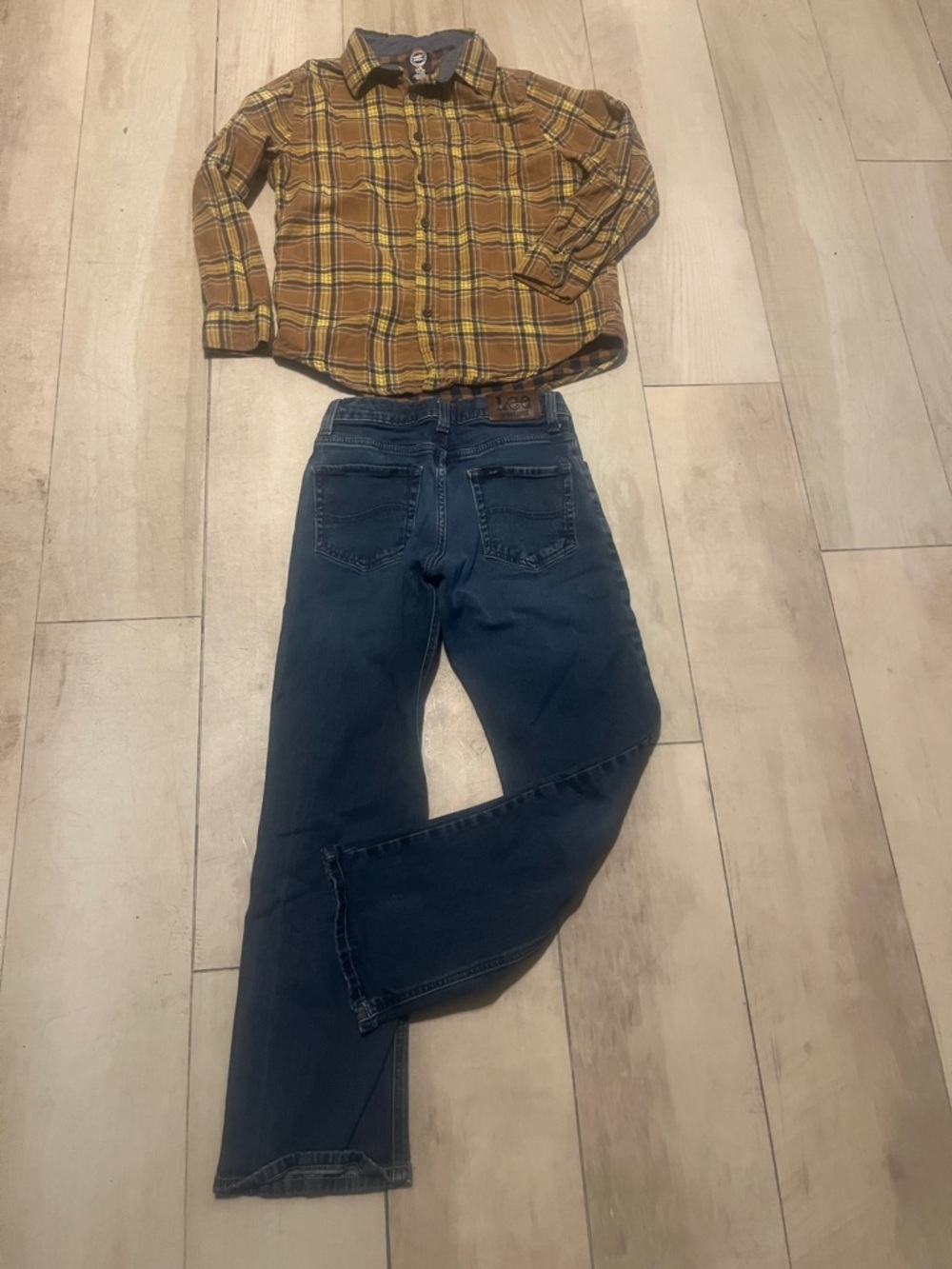 Lee - sport series boys size 12 jeans & Yellow Plaid Button-Up shirt